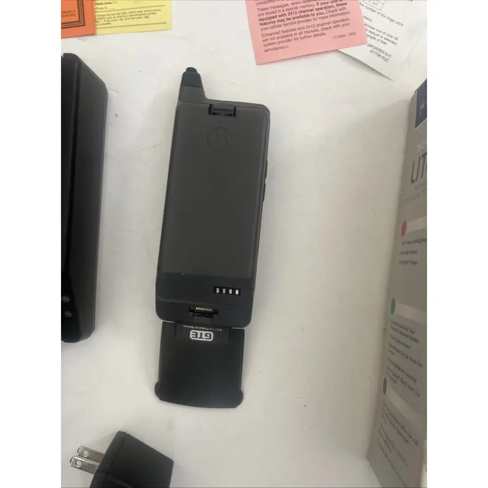 Motorola Micro TAC Ultra Lite II Cell Phone Flip Vintage With Original Box ETC